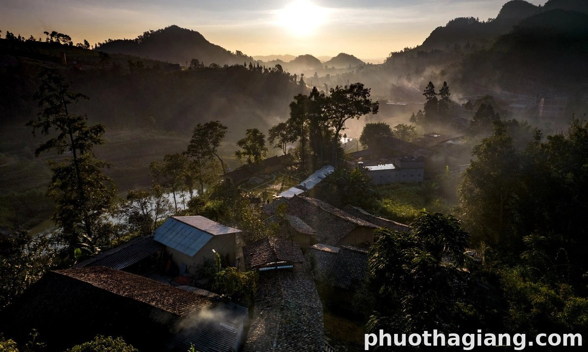 Hai hồ nước ngọt