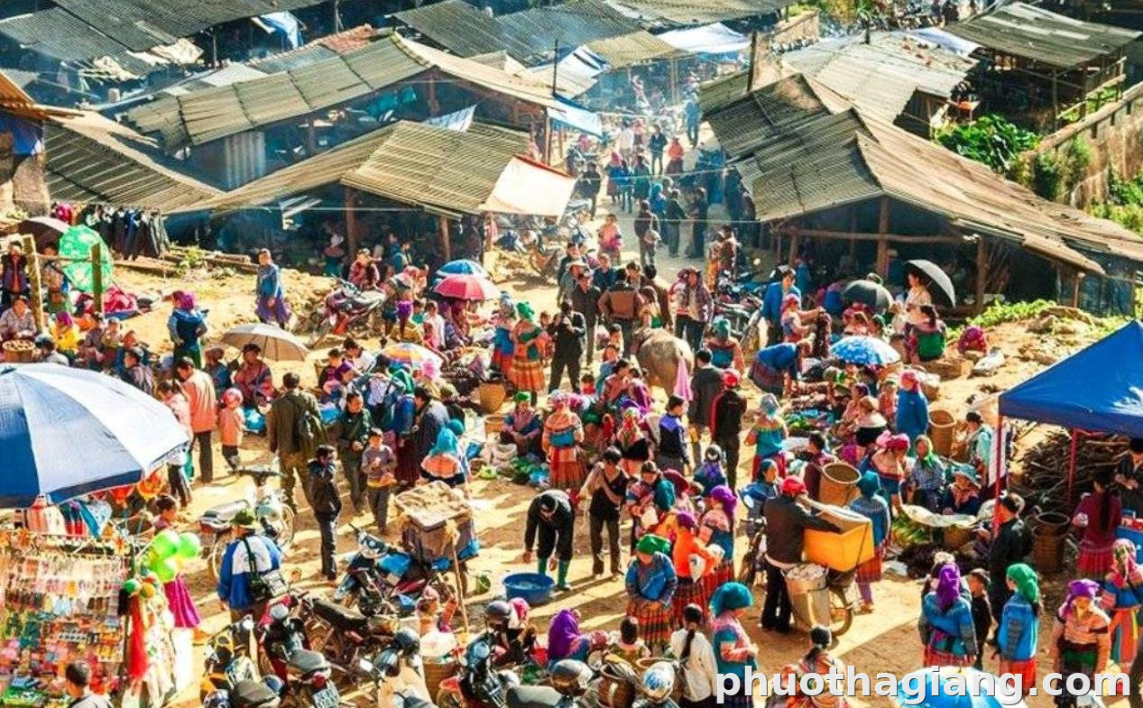 Chợ phiên Đồng Văn