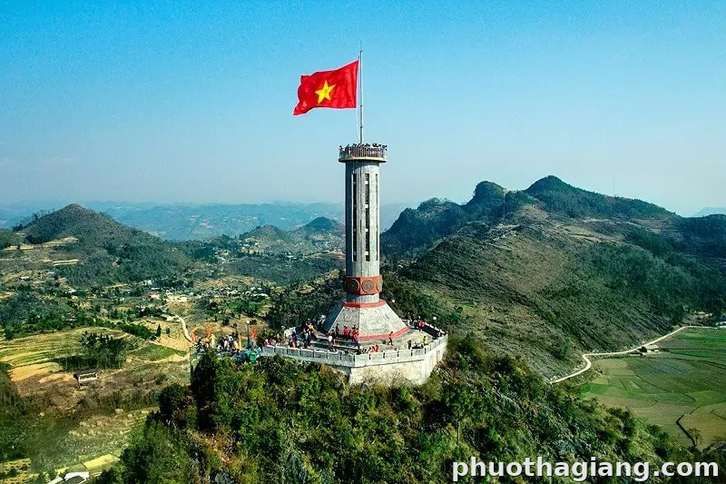 Cột Cờ Lũng Cú