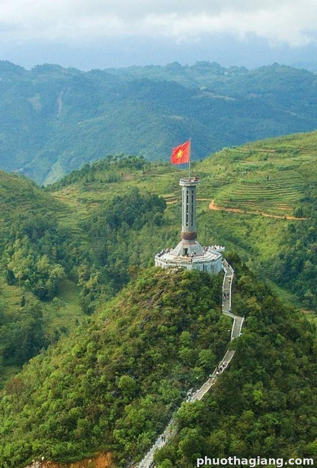 Đỉnh núi Rồng