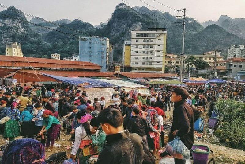 Chợ phiên Đồng Văn: họp khi nào, đi thế nào và cần lưu ý gì